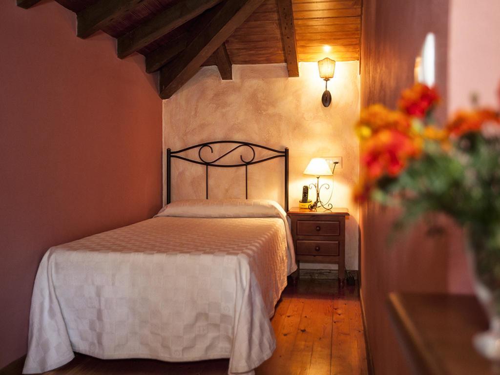 فندق La Casona De Sobrepiedra الغرفة الصورة